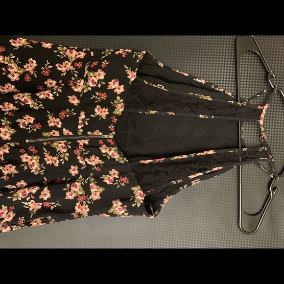 Forever 21 Casual Floral Dress - Picture 4 of 6